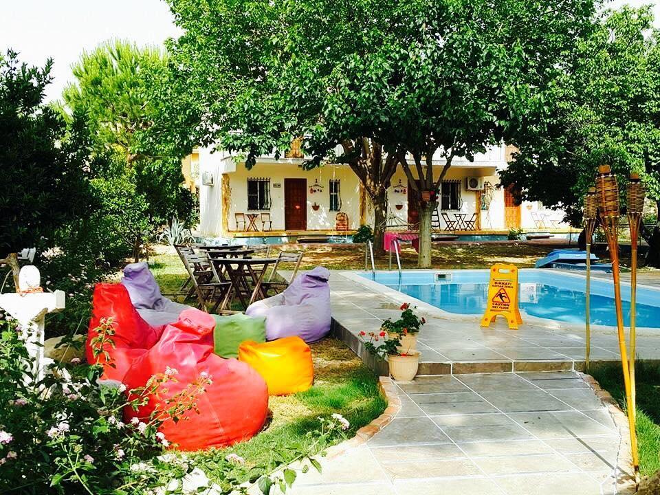 Mursel Garden Hotel Kusadasi Bagian luar foto